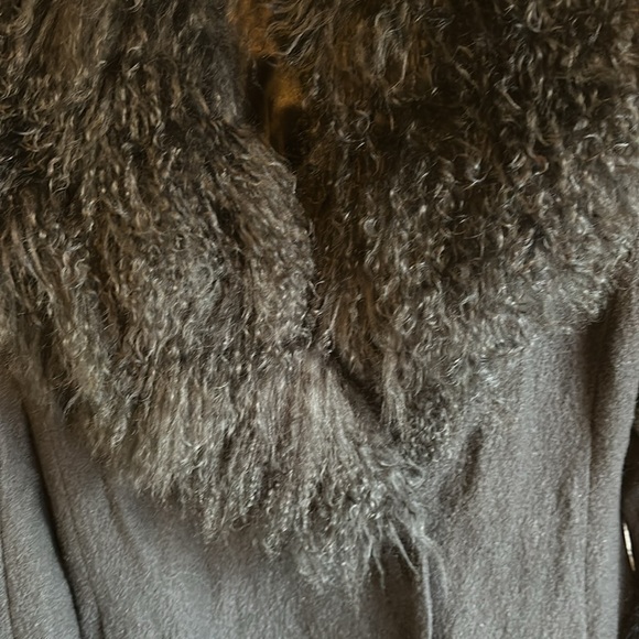 Montanaco black wool blend coat with Tibet fur collar and trim. Large - Picture 5 of 10
